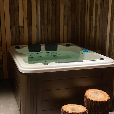 Casitas De Madera O Loureiro * Noia