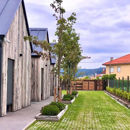 Casitas De Madera O Loureiro *