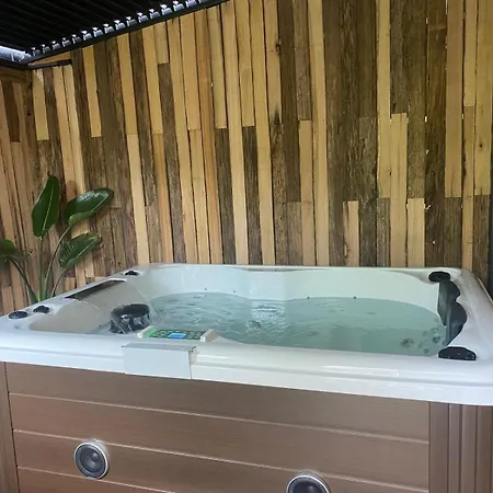 Casitas De Madera O Loureiro *