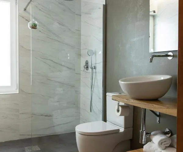 Casitas De Madera O Loureiro * Noia