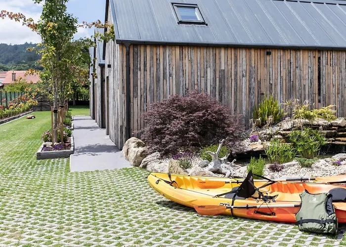 Casitas De Madera O Loureiro Noia